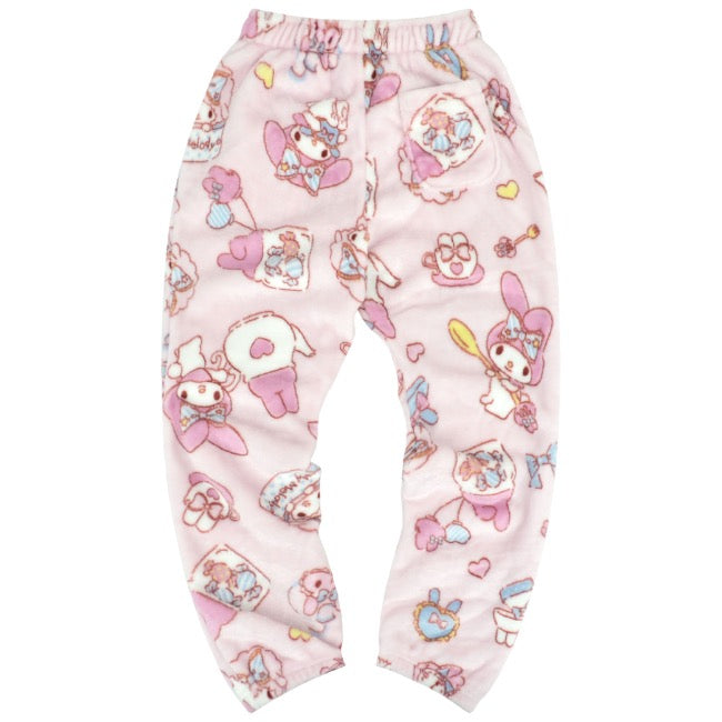 マイメロディ 子供 トレーナー スウェット パンツ フリース キッズ セットアップ 総柄 ルームウェア 部屋着 パジャマ サンリオ キャラクターズ mm6644-181
