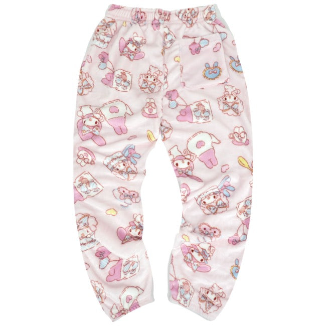 マイメロディ トレーナー スウェット パンツ フリース 総柄 セットアップ ルームウェア 部屋着 パジャマ サンリオ キャラクターズ mm1644-98